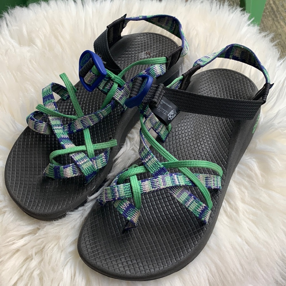 women’s chacos size 9